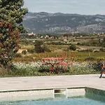 Oda ve Kahvaltı Domaine De Pelican Gignac (Herault)