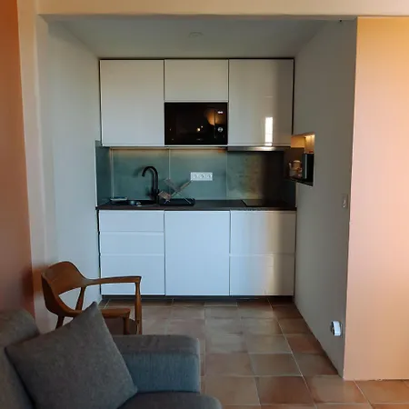 فندق مبيت وإفطار Domaine De Pelican 3*