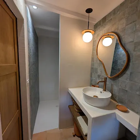 Domaine De Pelican 4*
