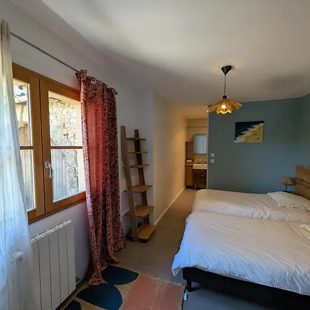 Domaine De Pelican 4*
