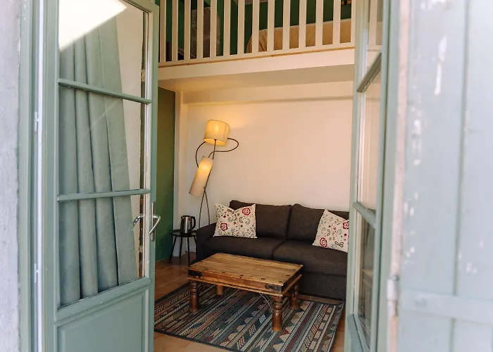 Domaine De Pelican 4*