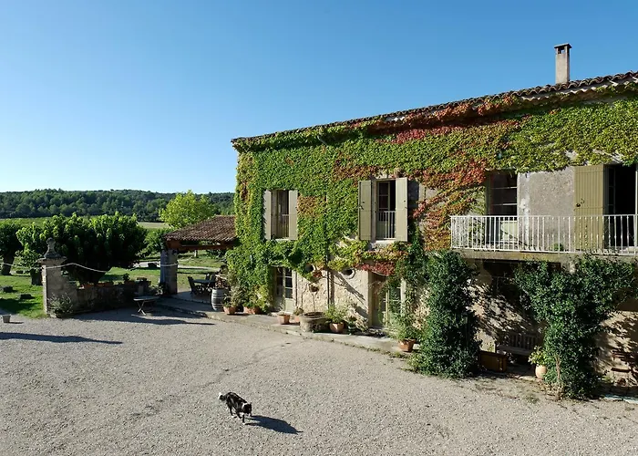 Domaine De Pelican Bed & Breakfast 4*