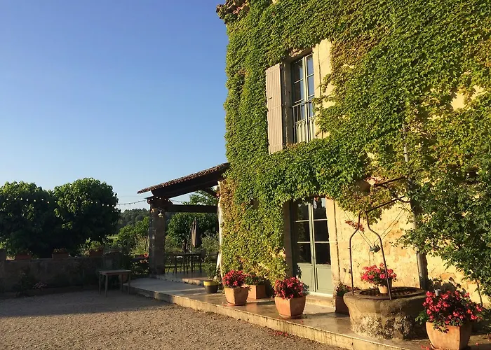 Domaine De Pelican Bed & Breakfast 4*